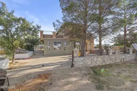 14573 Van Fleet Rd, El Paso, TX 79938