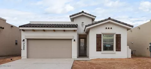 7325 Norte Grande Dr, El Paso, TX 79934