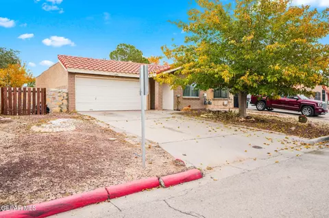 3230 Isla Morada Dr, El Paso, TX 79925