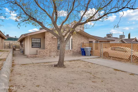 842 Los Surcos Rd, El Paso, TX 79907