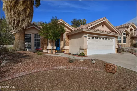 5625 Burning Tree Dr, El Paso, TX 79912