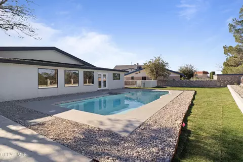 11165 Leo Collins Dr, El Paso, TX 79936