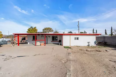 10929 Rye Ln, Socorro, TX 79927