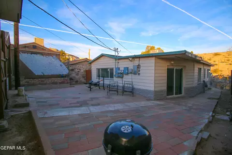 Exterior - 1213 Wright St, El Paso, TX 79902 photo 4 of 9