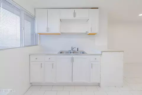 Kitchen - 1213 Wright St, El Paso, TX 79902 photo 1 of 2