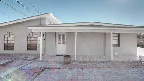 8472 N Loop Dr #REAR, El Paso, TX 79907
