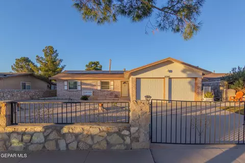 15345 Fairwood Ct, Horizon City, TX 79928