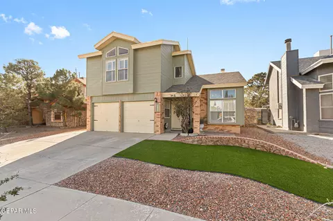 11041 Golden Pond Dr, El Paso, TX 79934
