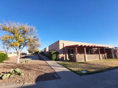 7465 Stoney Hl #9B, El Paso, TX 79904
