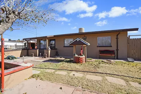 10201 Hatchet Rd, Socorro, TX 79927