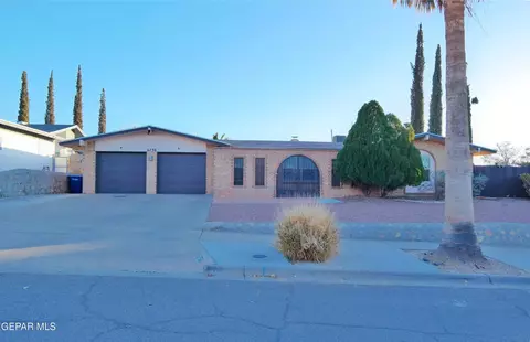 6736 Camino Fuente Dr, El Paso, TX 79912
