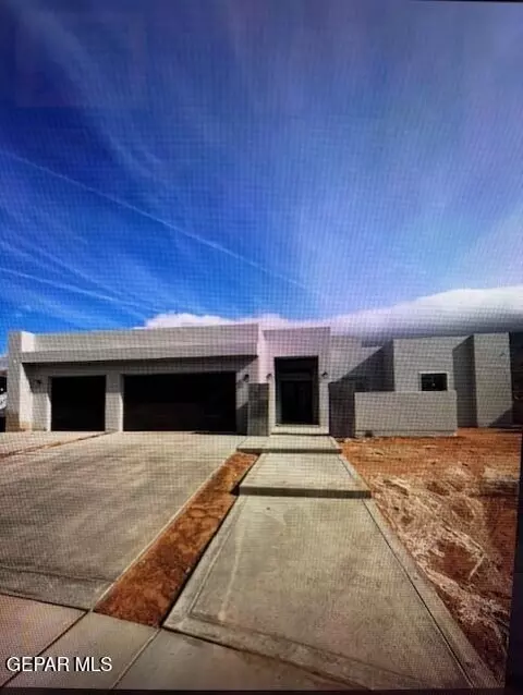 1320 Franklin Bluff Dr, El Paso, TX 79912