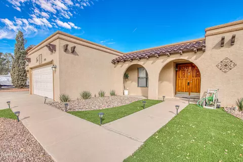 159 Pinehurst Dr, Santa Teresa, NM 88008