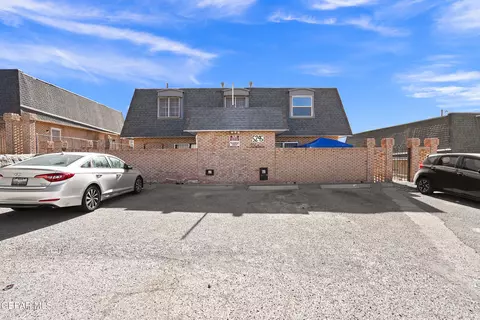 5245 Carousel Dr #A-D, El Paso, TX 79912