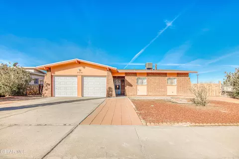 5579 Beth View Dr, El Paso, TX 79932