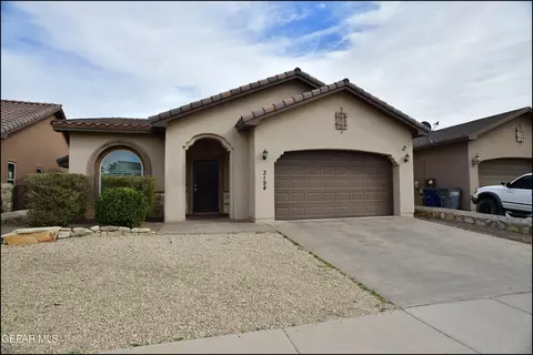3194 Red Maple, El Paso, TX 79938
