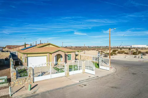 14337 Sabio Dr, Horizon City, TX 79928
