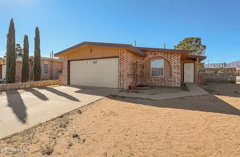 10941 Bay Bridge St, El Paso, TX 79934