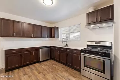 3504 Zircon Dr, El Paso, TX 79904
