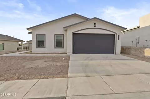 562 Spanish Oak Dr, Canutillo, TX 79835