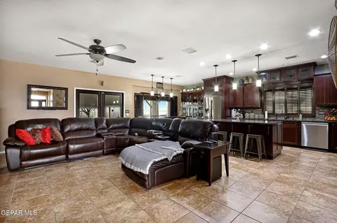 608 Myriam Dr, Anthony, TX 79821 photo 12
