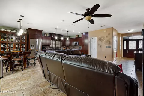 608 Myriam Dr, Anthony, TX 79821 photo 11