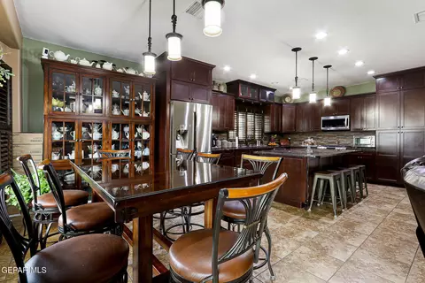 608 Myriam Dr, Anthony, TX 79821 photo 9