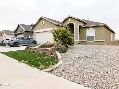 11308 Santa Barbara, Socorro, TX 79927