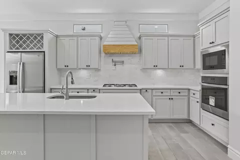 Kitchen - 3637 Pattern Pl, El Paso, TX 79938 photo 1 of 4