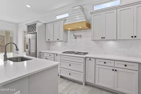 Kitchen - 3637 Pattern Pl, El Paso, TX 79938 photo 3 of 4