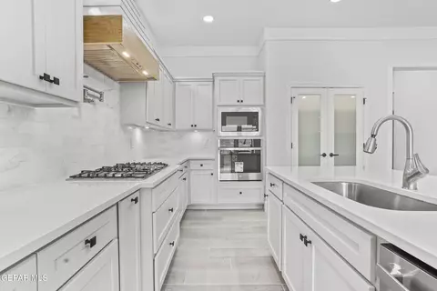 Kitchen - 3637 Pattern Pl, El Paso, TX 79938 photo 2 of 4