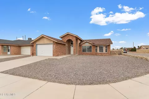 14369 Desierto Lindo Ave, Horizon City, TX 79928