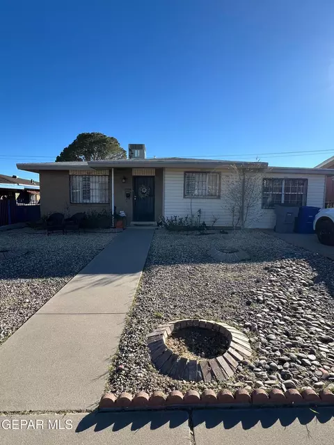 2726 Mountain Ave, El Paso, TX 79930