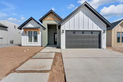 1764 Green Valley St, El Paso, TX 79928