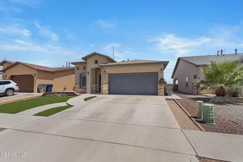 2852 Tierra Oasis St, El Paso, TX 79938