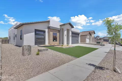 12869 Kingsbury Ave, Horizon City, TX 79928