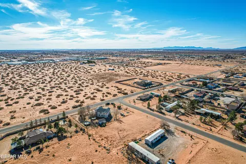 4810 Betts Dr, El Paso, TX 79938