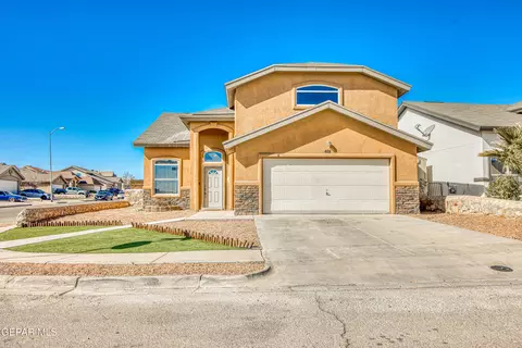 401 Oakhurst Ln, Horizon City, TX 79928