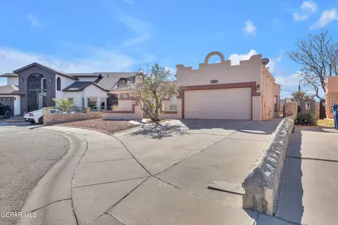 12188 Dos Rios Dr, El Paso, TX 79936