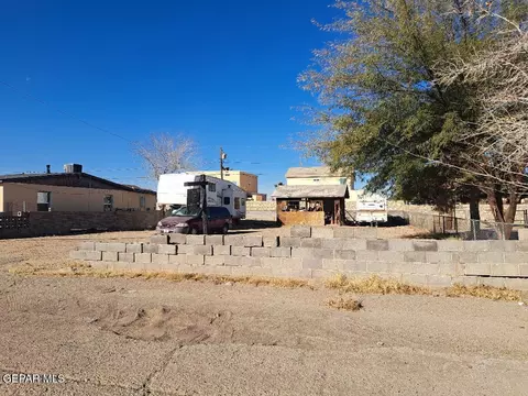 571 Cora Pl, El Paso, TX 79915