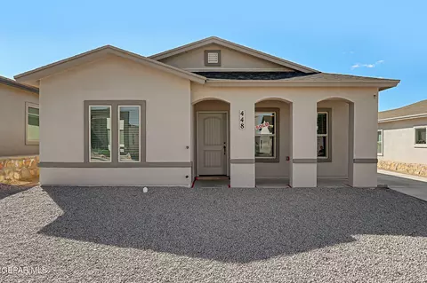 448 Santiago Munos St, Vinton, TX 79821