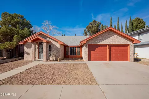 2917 Lake Michigan Dr, El Paso, TX 79936