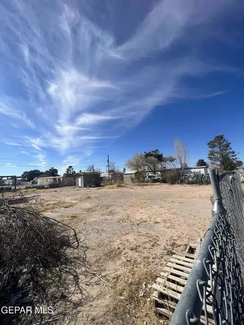 713 Benfield Ct, Clint, TX 79836