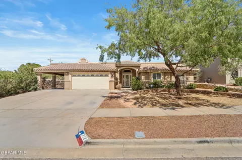 318 Inverness Dr, Horizon City, TX 79928