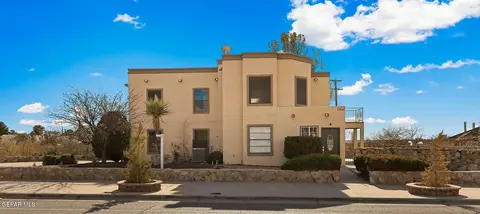 7457 Lakehurst Rd, El Paso, TX 79912