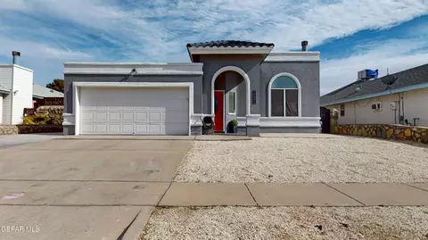 10904 Loma De Luz Pl Pl, El Paso, TX 79934