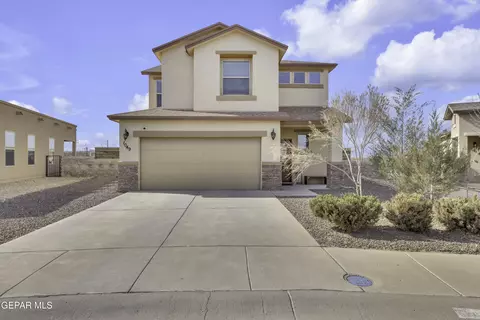 1049 Bombardier Pl, El Paso, TX 79928