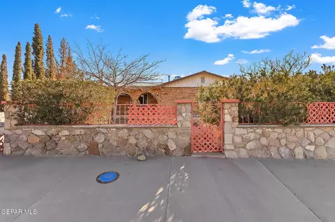 152 Encino Dr, Sunland Park, NM 88063