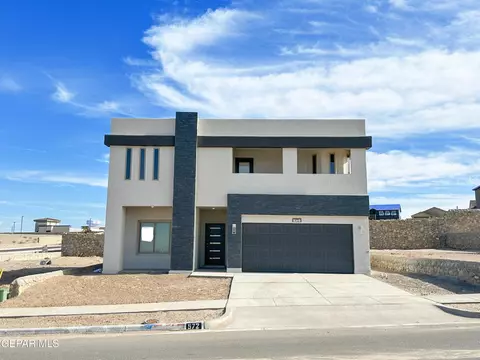 572 Golden Rise St, El Paso, TX 79928