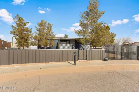 1460 Pond Wood Ln, Anthony, NM 88021